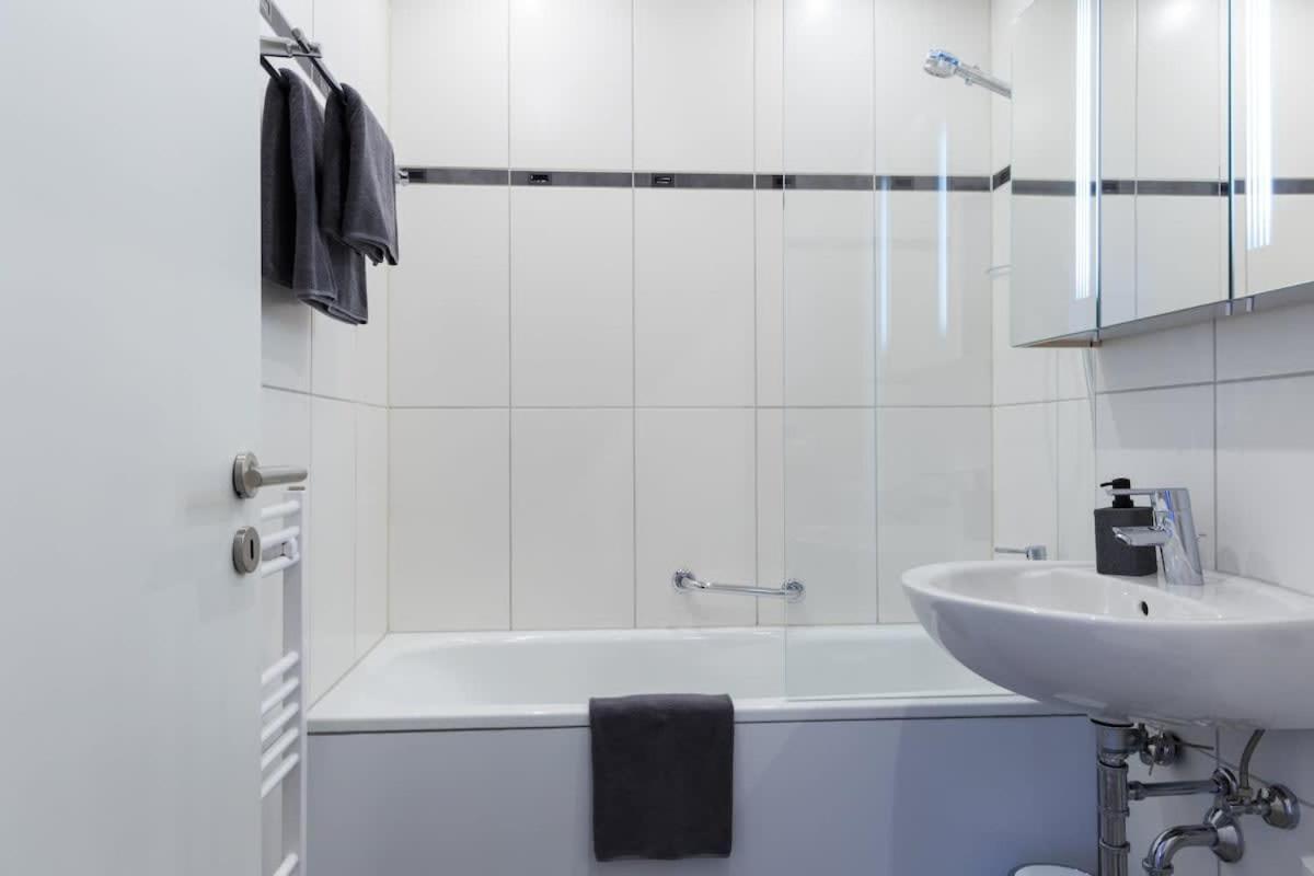 Relax-Apartment mit Indoor-Pool, Sauna, Massagesessel und Netflix Schonach im Schwarzwald Exterior foto