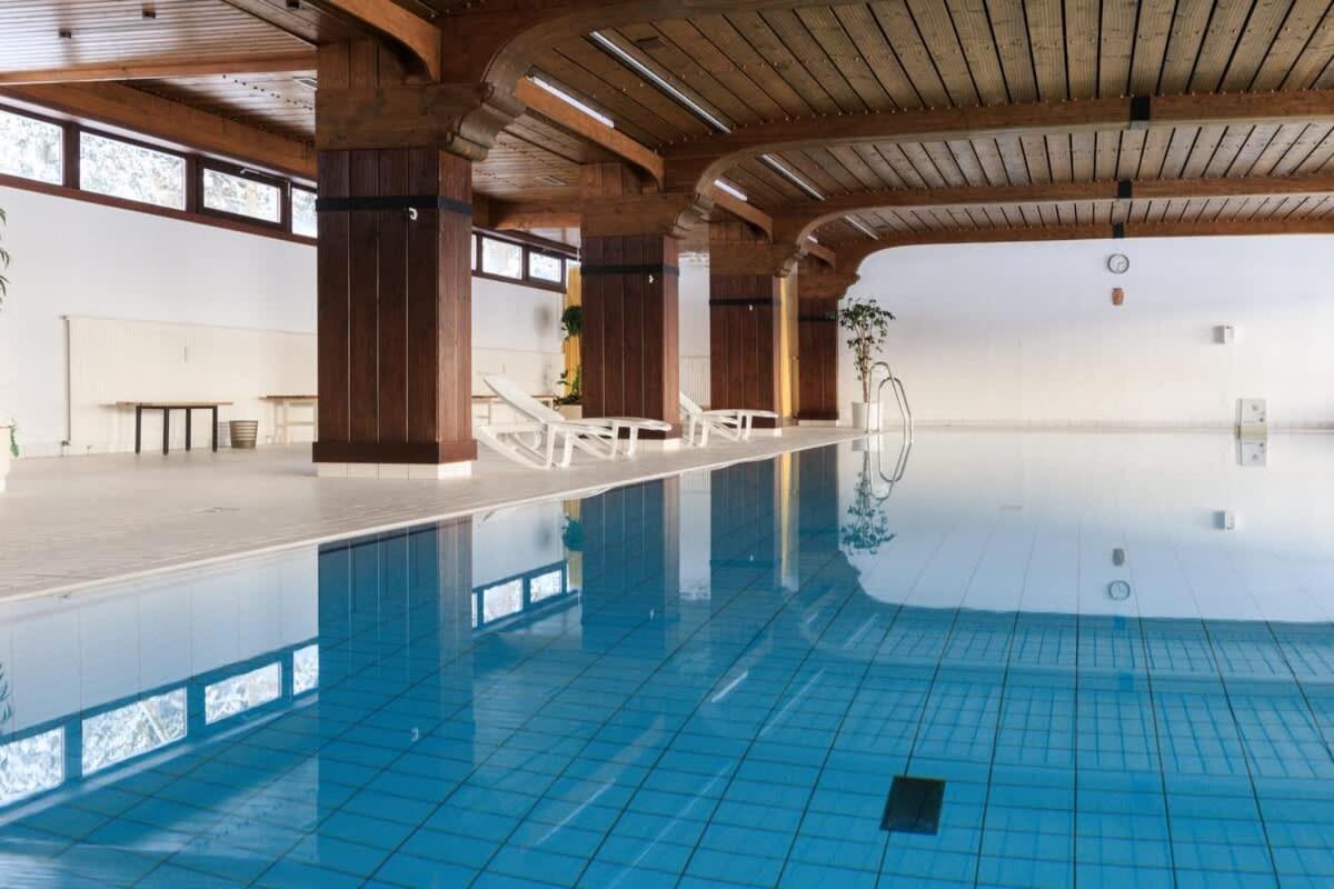 Relax-Apartment mit Indoor-Pool, Sauna, Massagesessel und Netflix Schonach im Schwarzwald Exterior foto
