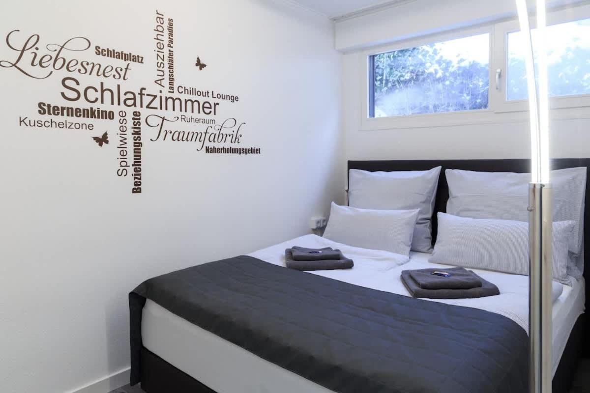 Relax-Apartment mit Indoor-Pool, Sauna, Massagesessel und Netflix Schonach im Schwarzwald Exterior foto