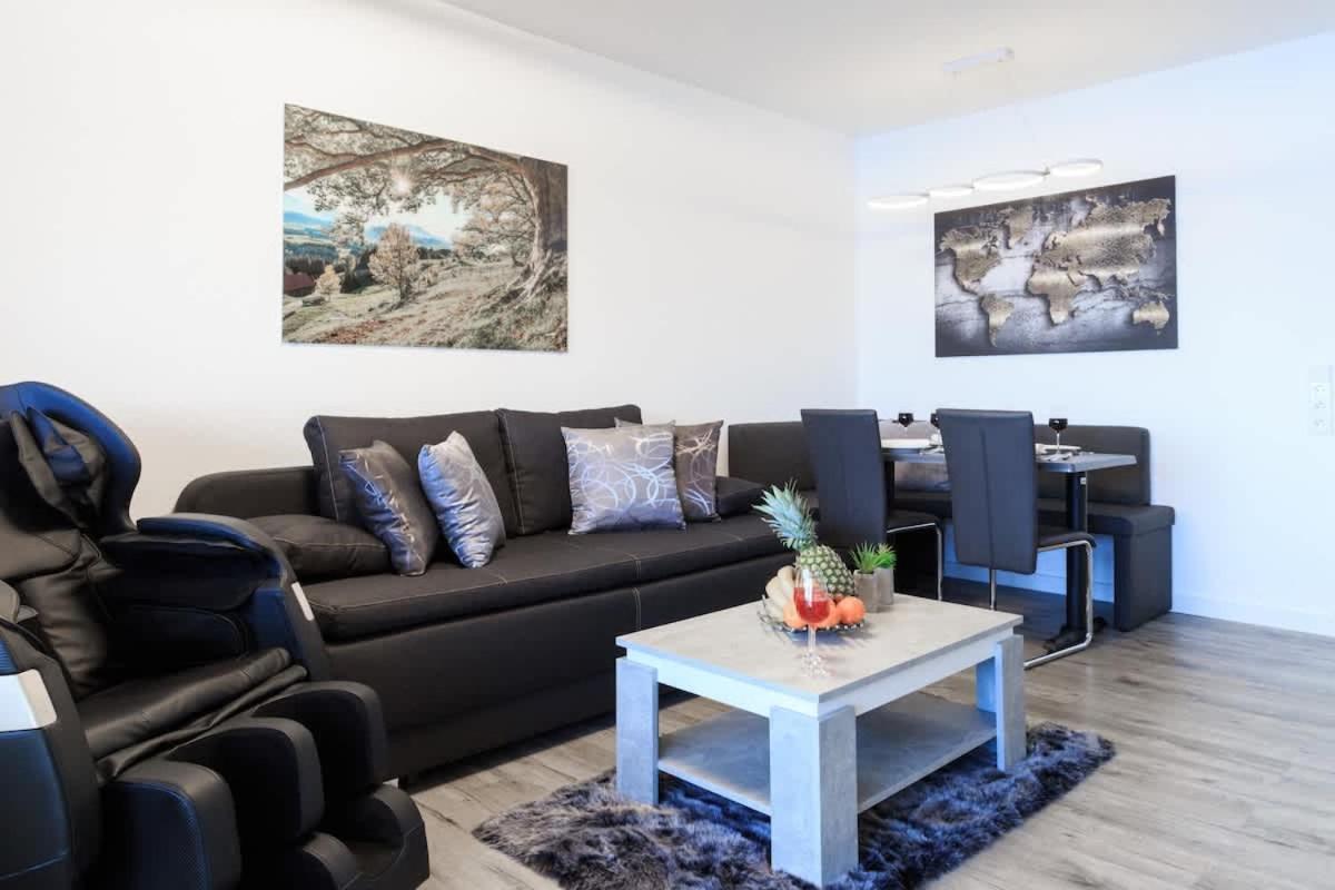 Relax-Apartment mit Indoor-Pool, Sauna, Massagesessel und Netflix Schonach im Schwarzwald Exterior foto